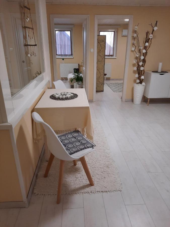 Apartament Sarkcsillag Vendeghaz Kiskoros Zewnętrze zdjęcie